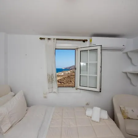Villa With Sea View Villa *