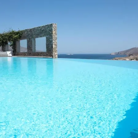 Villa With Sea View *