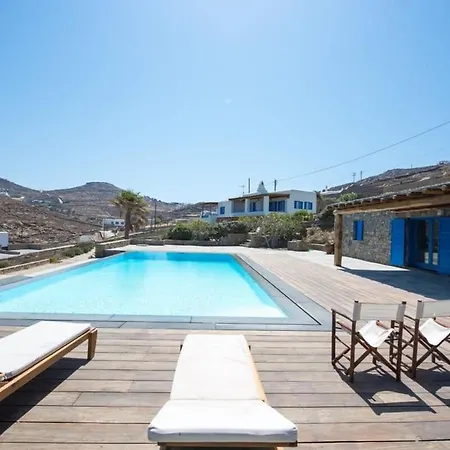 Villa With Sea View *